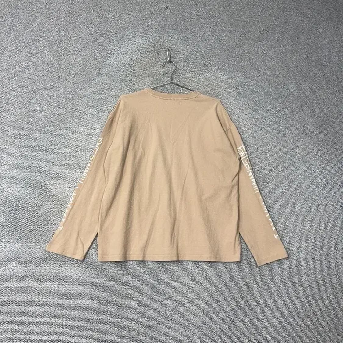 아임낫어휴먼비잉 베이지 긴팔티 롱슬리브 M 상품이미지2