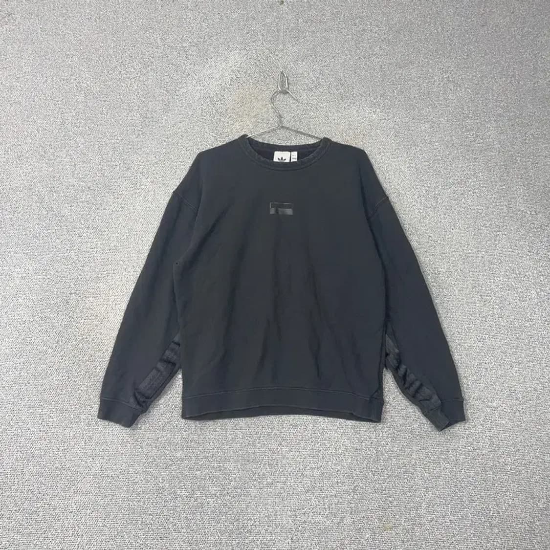 아디다스 로고 블랙 맨투맨 L 상품이미지1