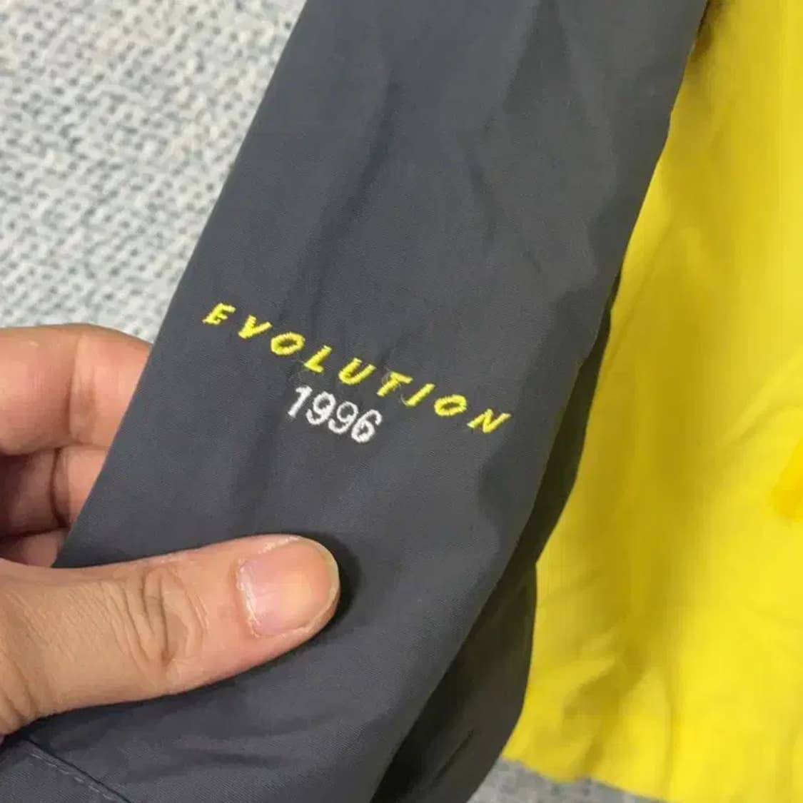 네파 에볼루션 등산 바람막이 S 상품이미지3