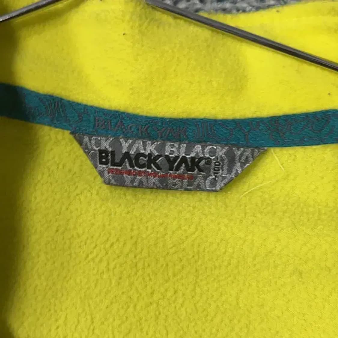 블랙야크 옐로우 로고 기능성 반집업 긴팔티 100 상품이미지3