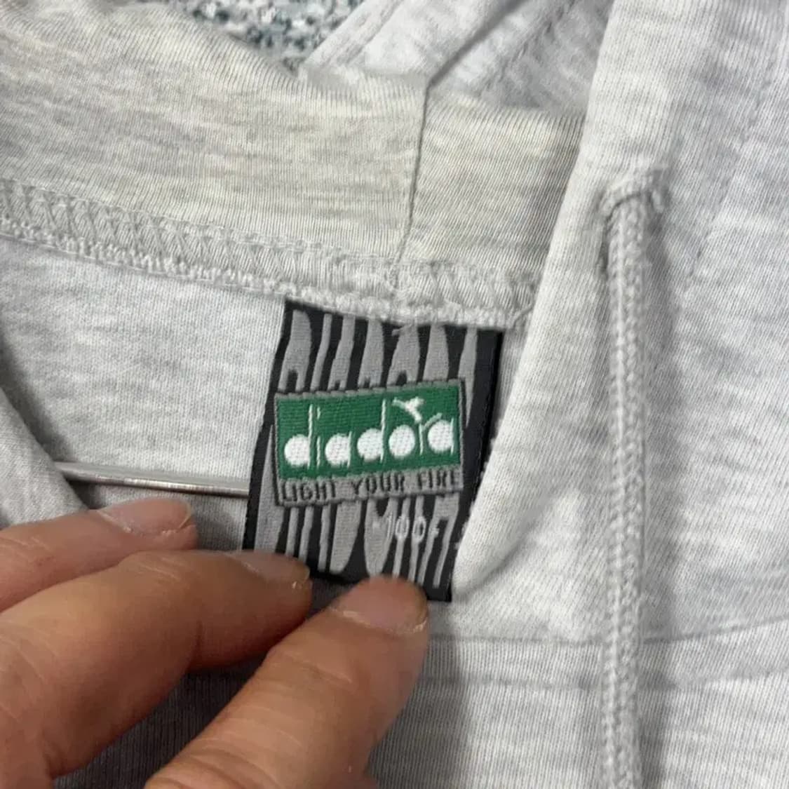 디아도라 프린팅 그레이 후드티 100 상품이미지3