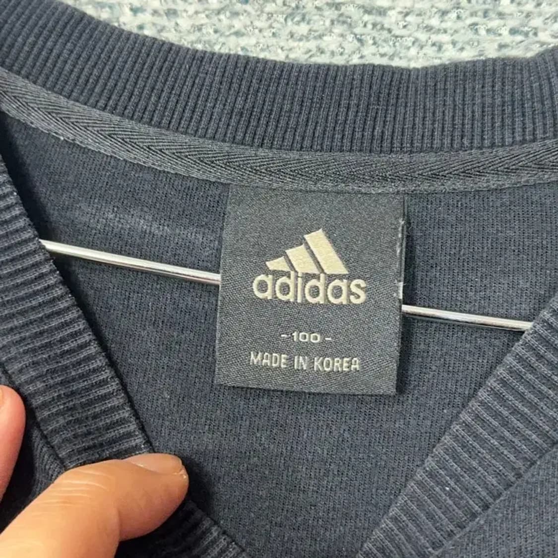 아디다스 블랙 삼선 완장 맨투맨 100 상품이미지3