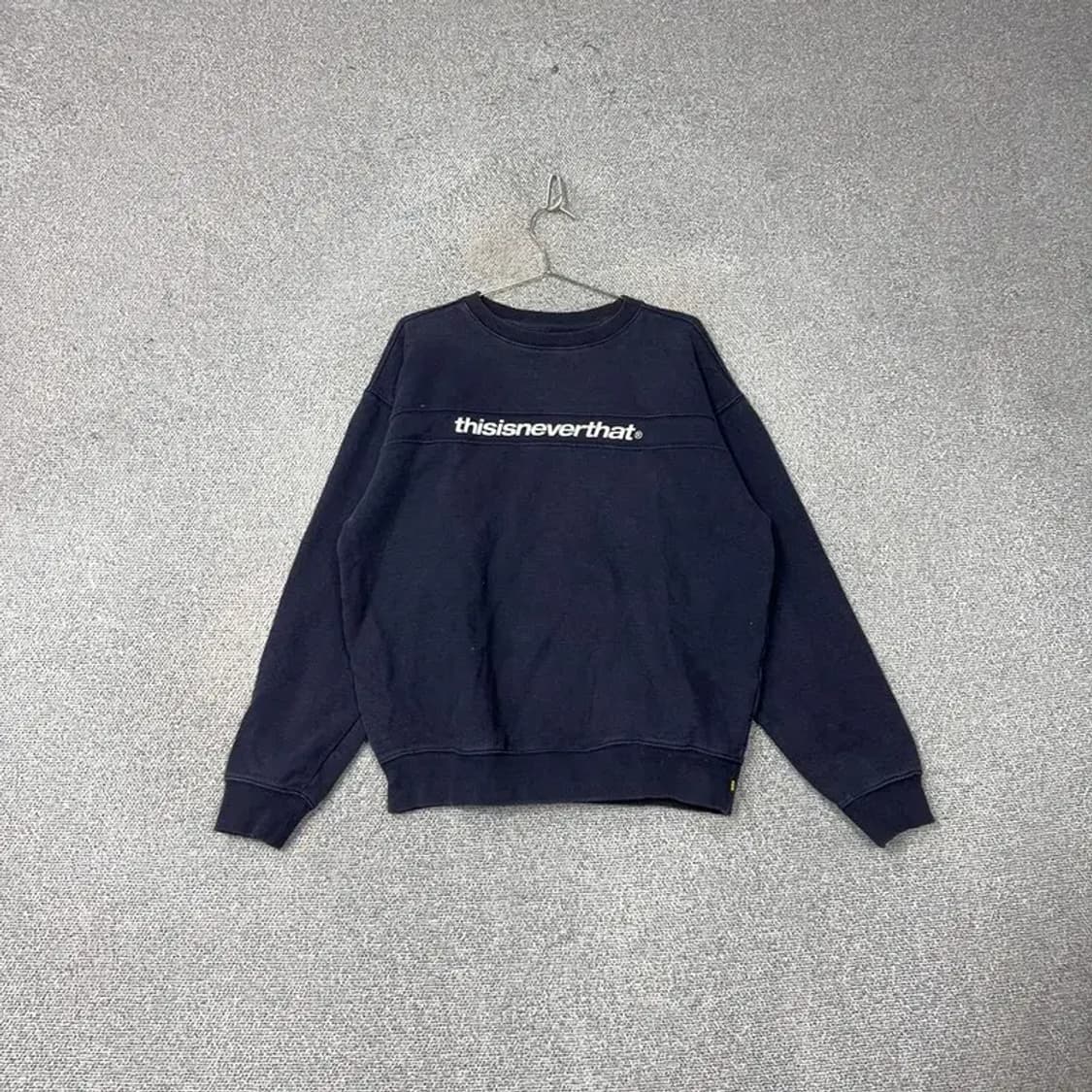 디스이즈네버댓 스펠로고 네이비 스웻셔츠 맨투맨 L 상품이미지1