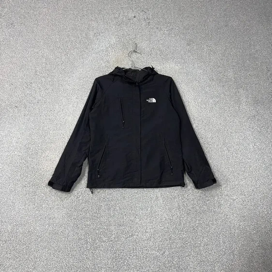 노스페이스 등산 블랙 바람막이 85 상품이미지1