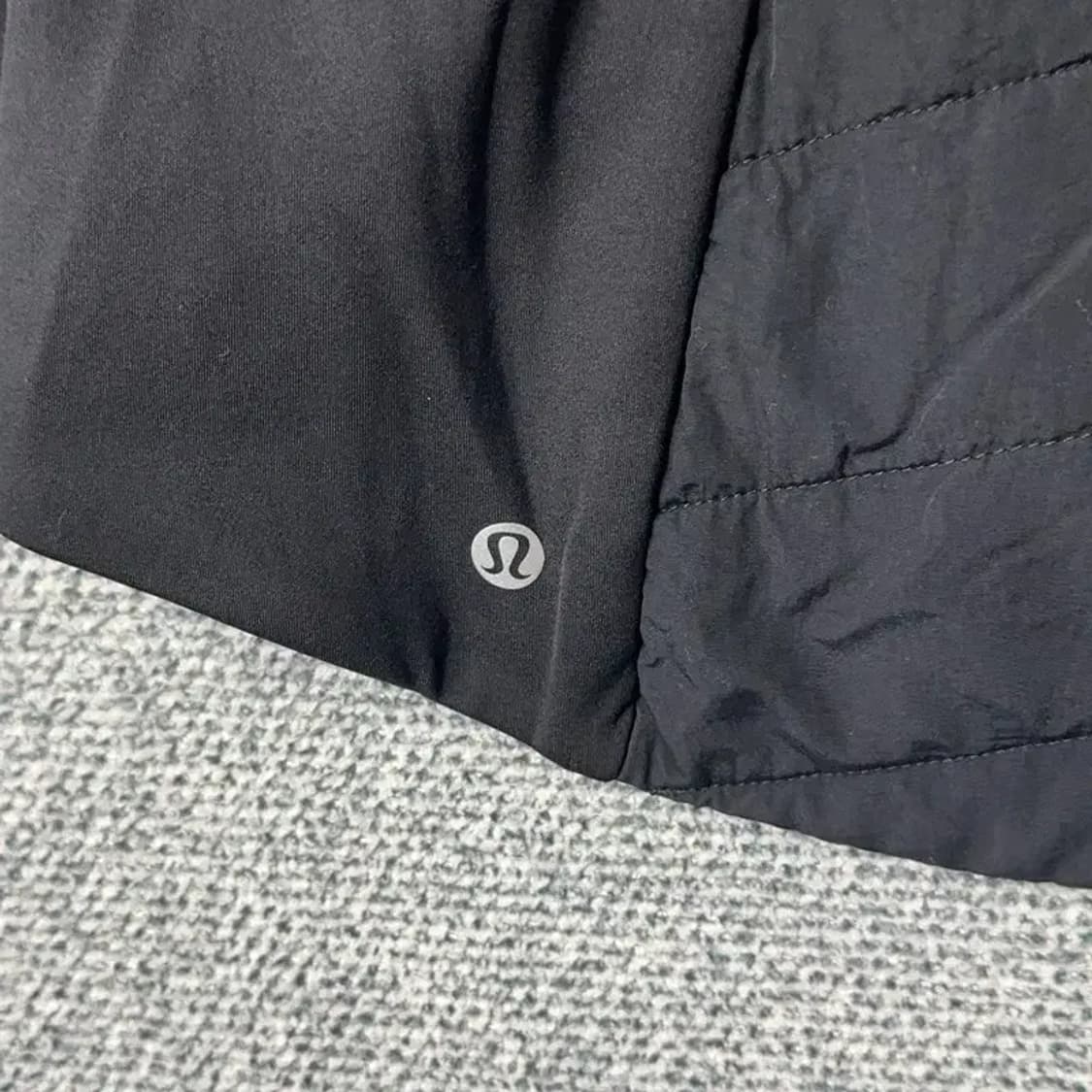 룰루레몬 여성 후드 경량 패딩 자켓 M 상품이미지3