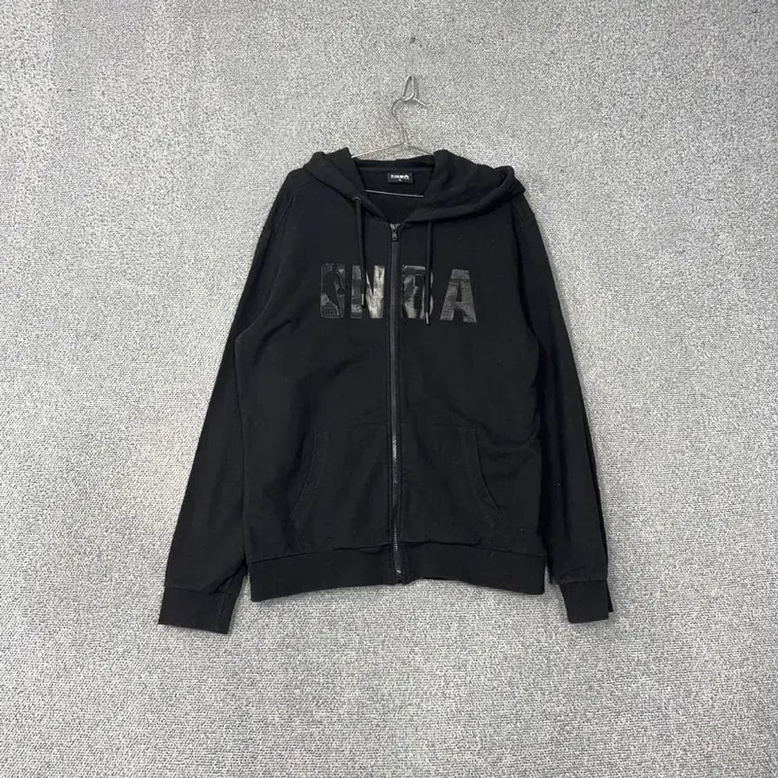 NBA 로고 올블랙 프린팅 오버핏 후드집업 XL 상품이미지1