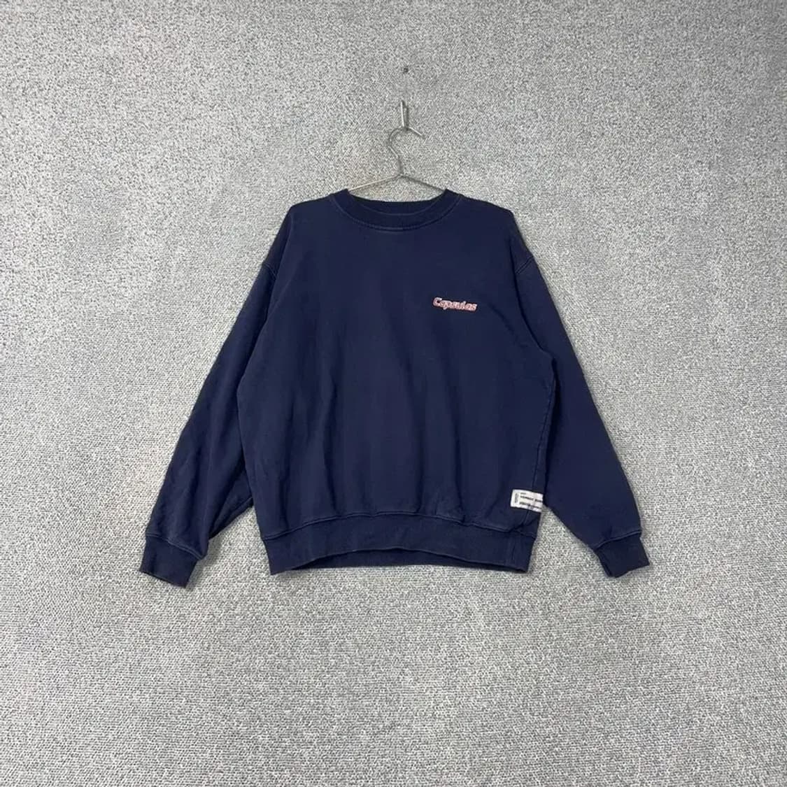 스튜디오 톰보이 네이비 로고 오버핏 맨투맨 F 상품이미지1