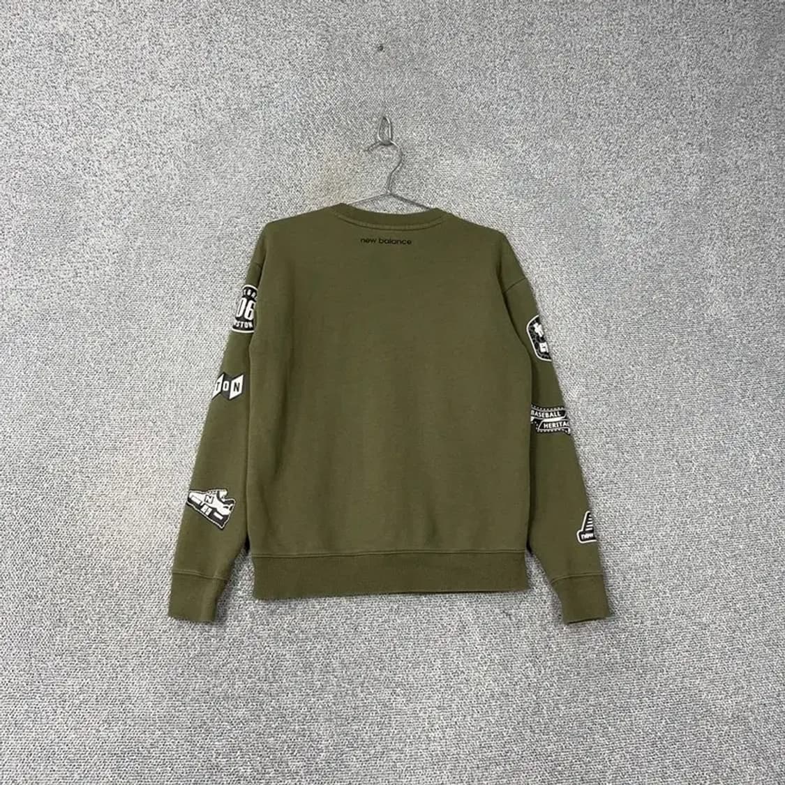 뉴발란스 카키 로고 캐주얼 여성 맨투맨 90 상품이미지2