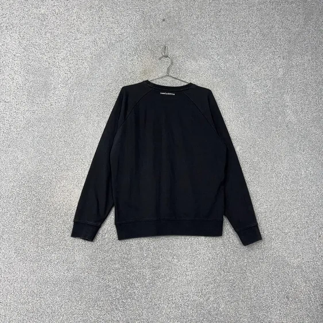 뉴발란스 블랙 캐주얼 로고 남성 맨투맨 L 상품이미지2