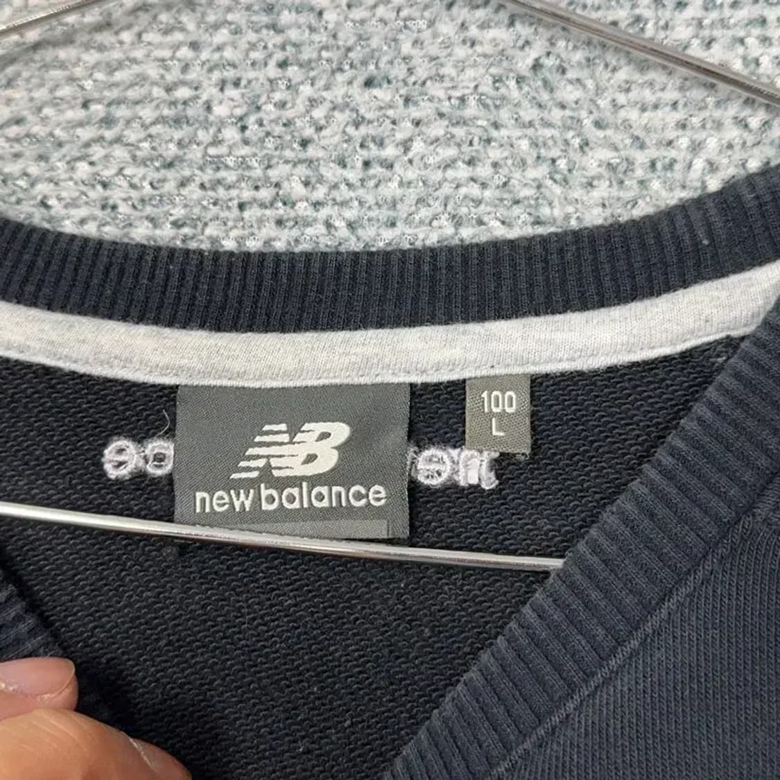 뉴발란스 블랙 캐주얼 로고 남성 맨투맨 L 상품이미지3