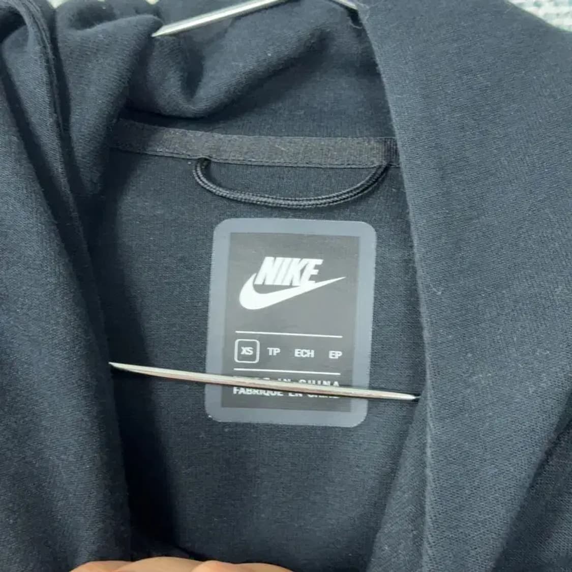 나이키 여성 테크팩 크롭 블랙 후드집업 XS 상품이미지3