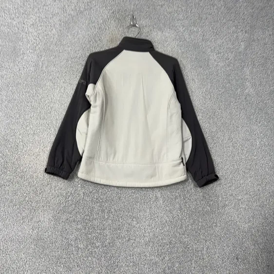 블랙야크 내피 퍼 화이트 집업 자켓 90 상품이미지2