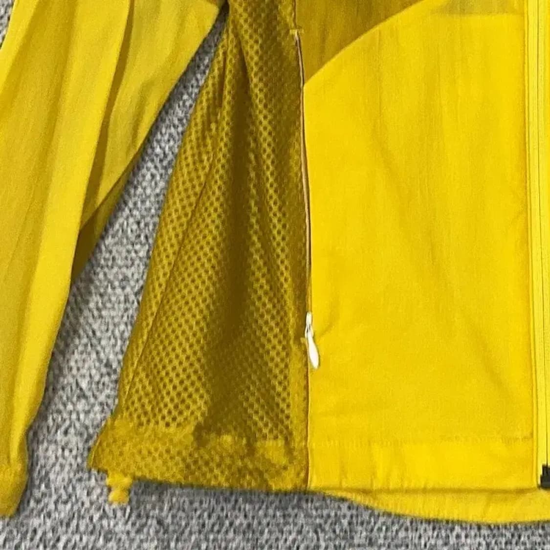 네파 여성 등산 옐로우 바람막이 90 상품이미지3