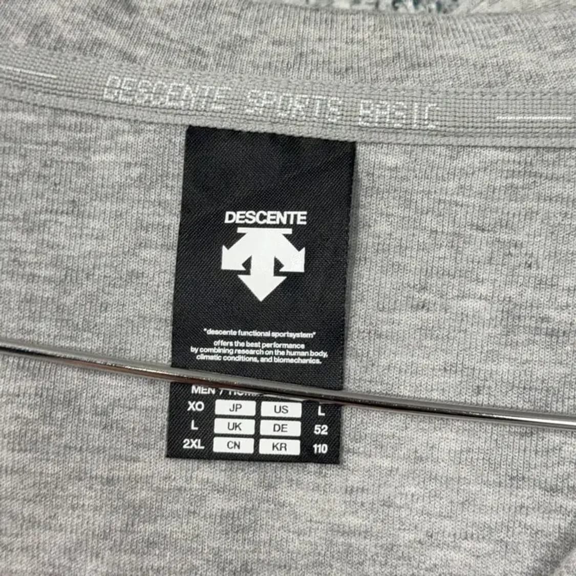 데상트 로고 그레이 후드집업 L 상품이미지4