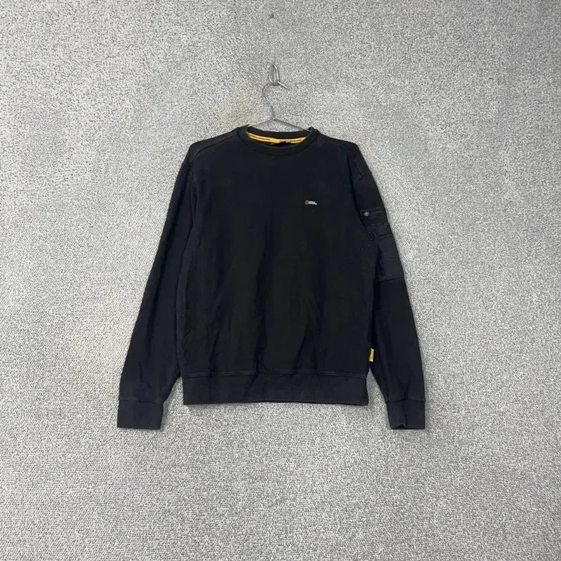 내셔널지오그래픽 로고 블랙 맨투맨 M 상품이미지1