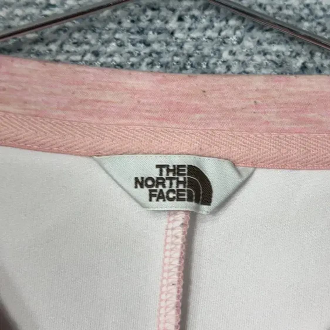 노스페이스 로고 라이트 핑크 맨투맨 100 상품이미지3