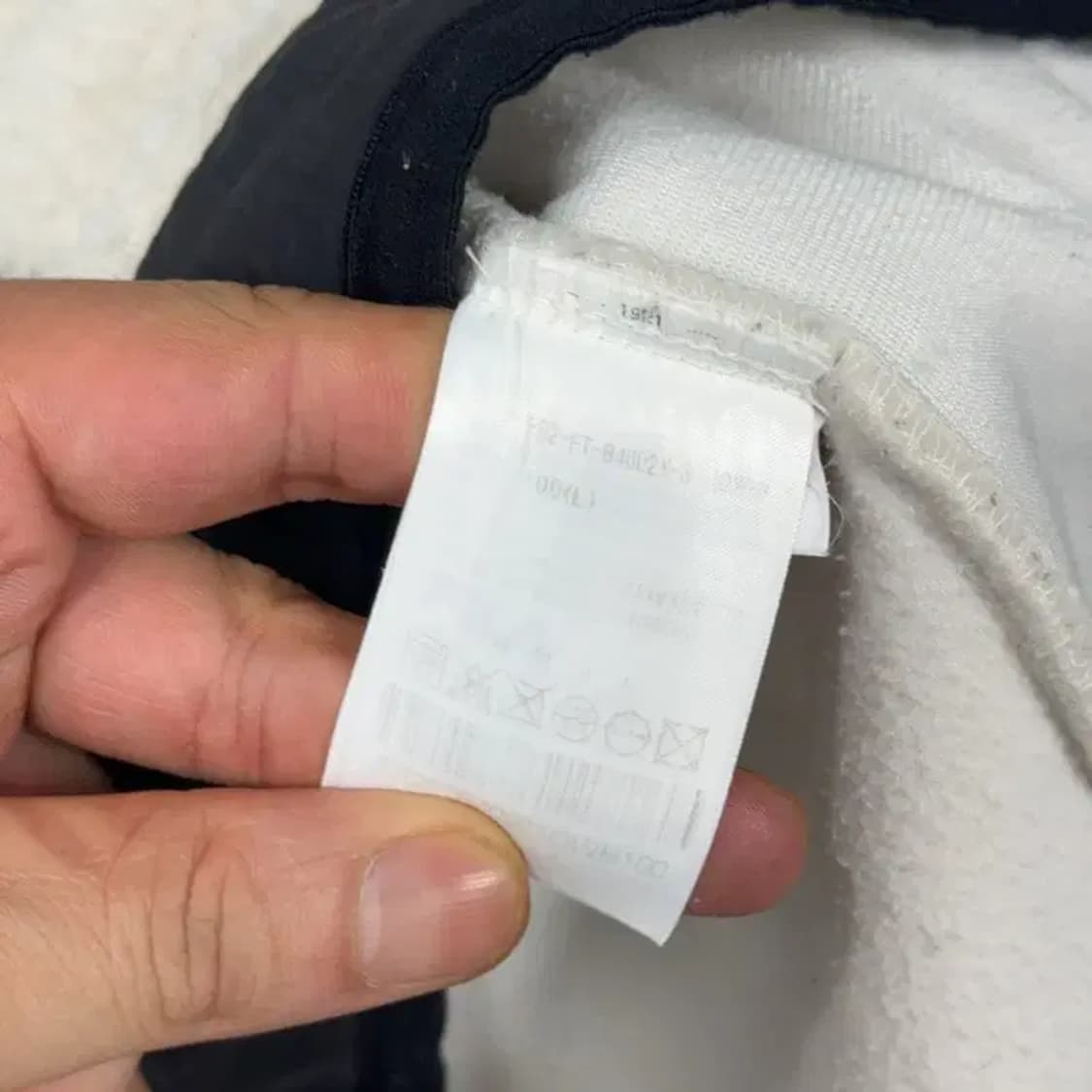 휠라 로고 화이트 후리스 L 상품이미지4