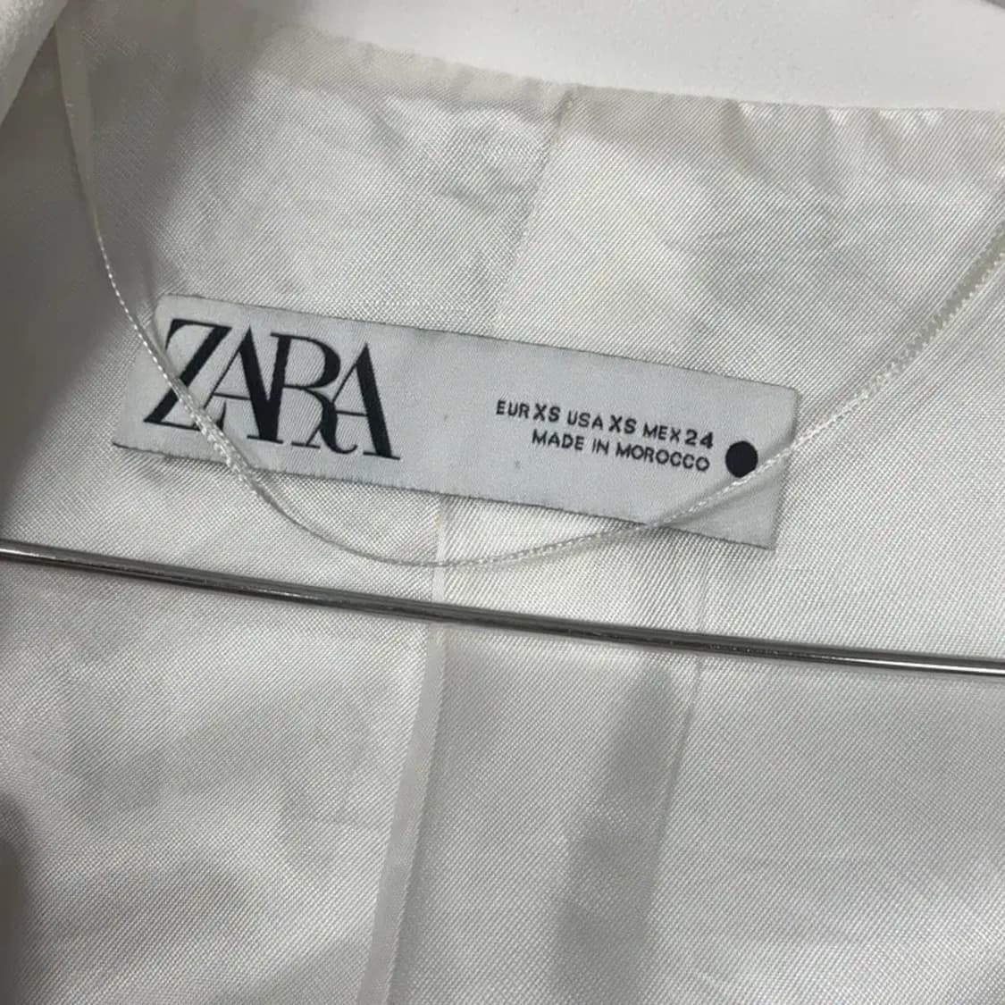 [새상품] 자라 여성 화이트 블레이저 XS 상품이미지3