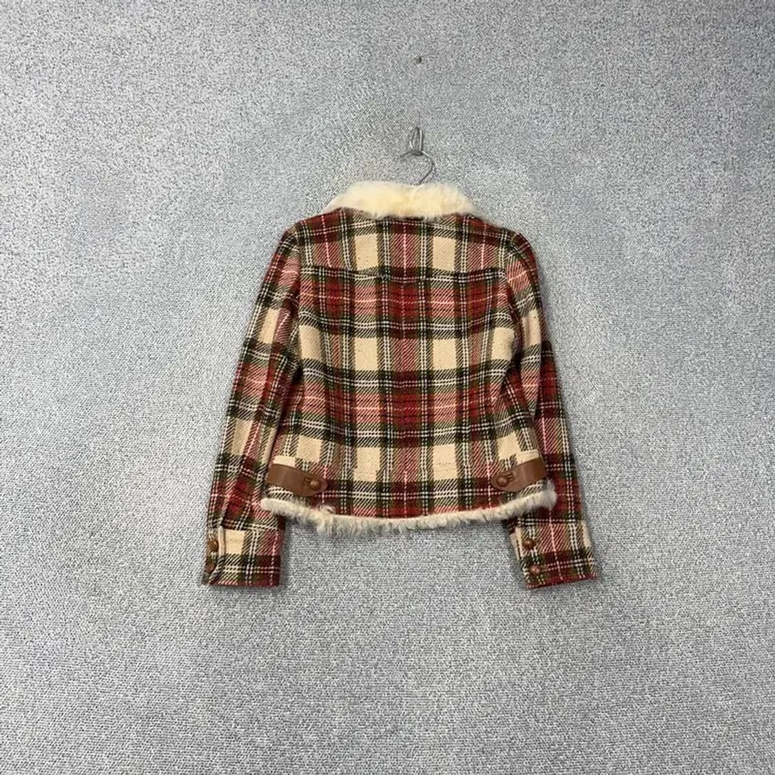빈폴 여성 클래식 레드 체크 양털 쉐르파 자켓 95 상품이미지2