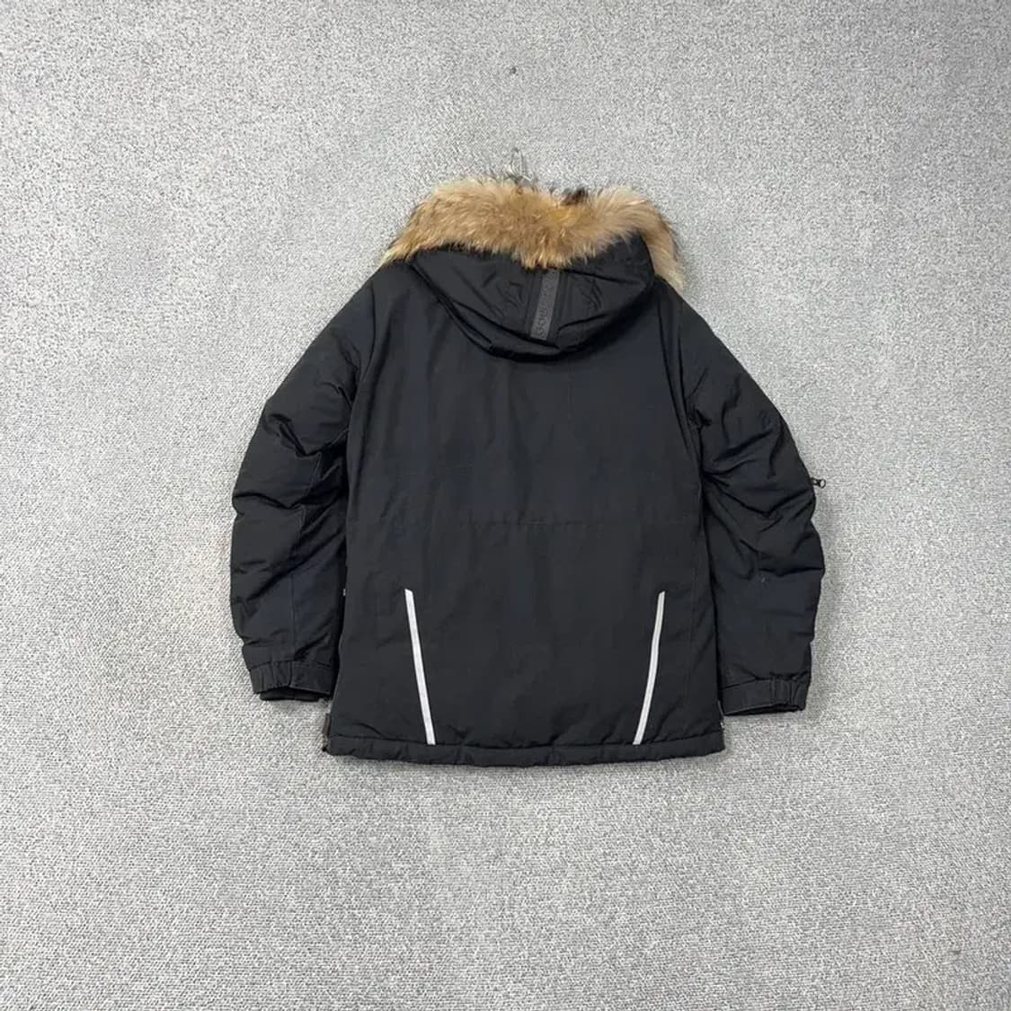 뉴발란스 구스다운 블랙 패딩 S 상품이미지2