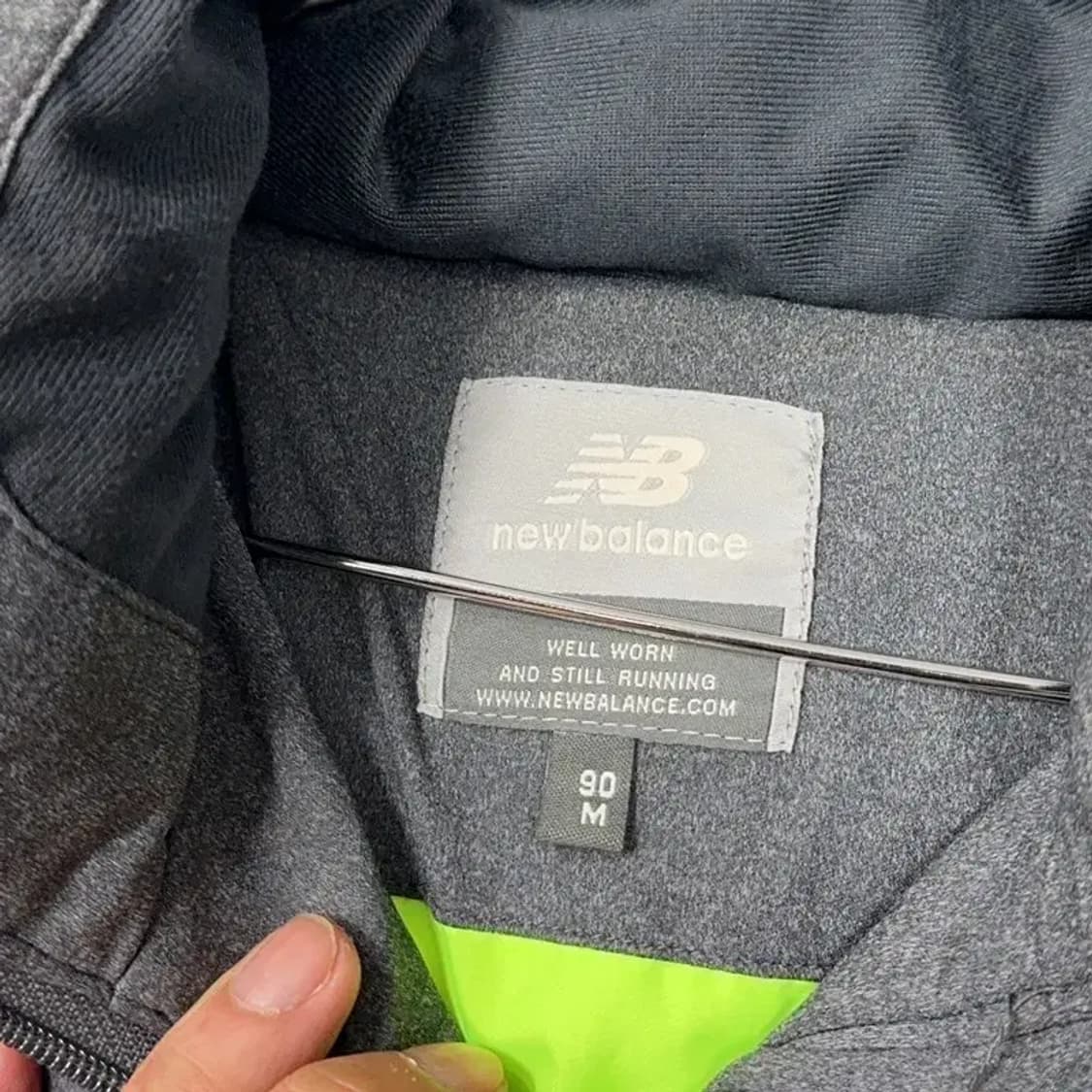 뉴발란스 형광로고 그레이 패딩 조끼 M 상품이미지5