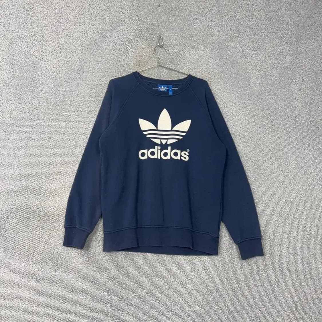 아디다스 빅로고 프린팅 네이비 맨투맨 105 상품이미지1