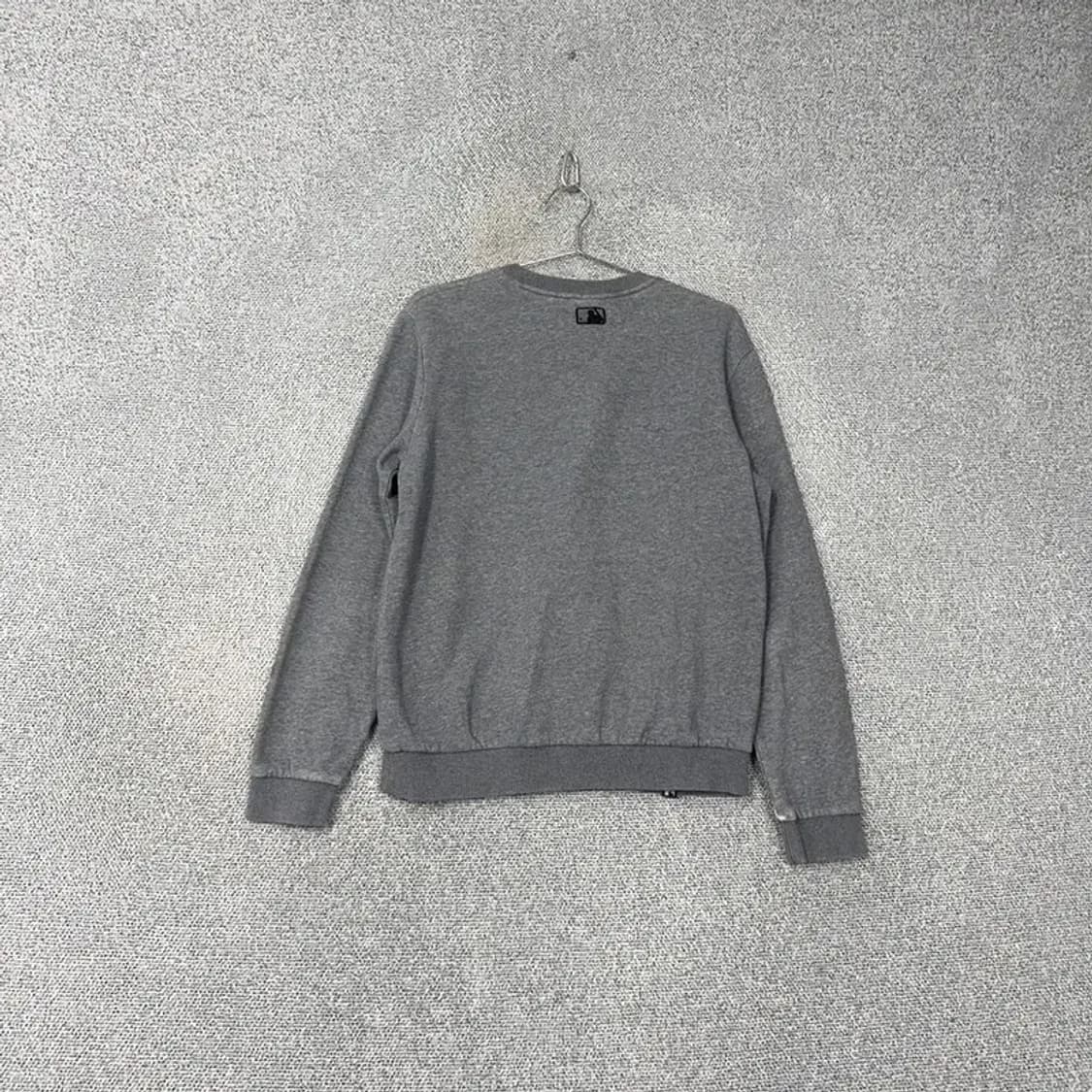 MLB 뉴욕양키즈 로고 그레이 맨투맨 100 상품이미지2