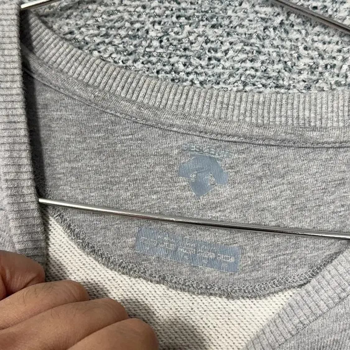 지프 라이트 그레이 심플 로고 맨투맨 90 상품이미지5