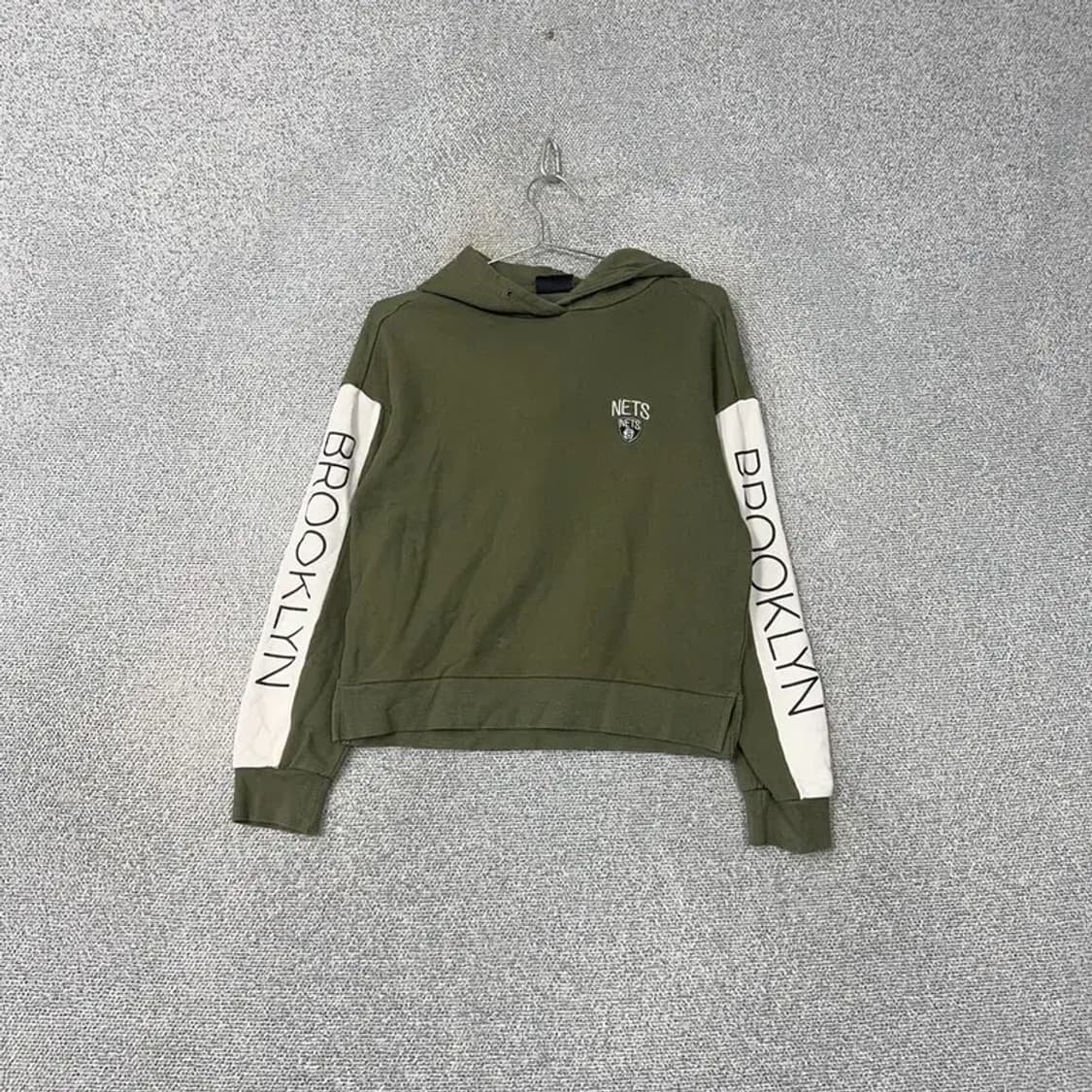 NBA 브룩클린 카키 프린팅 로고 후드티 XS 상품이미지1
