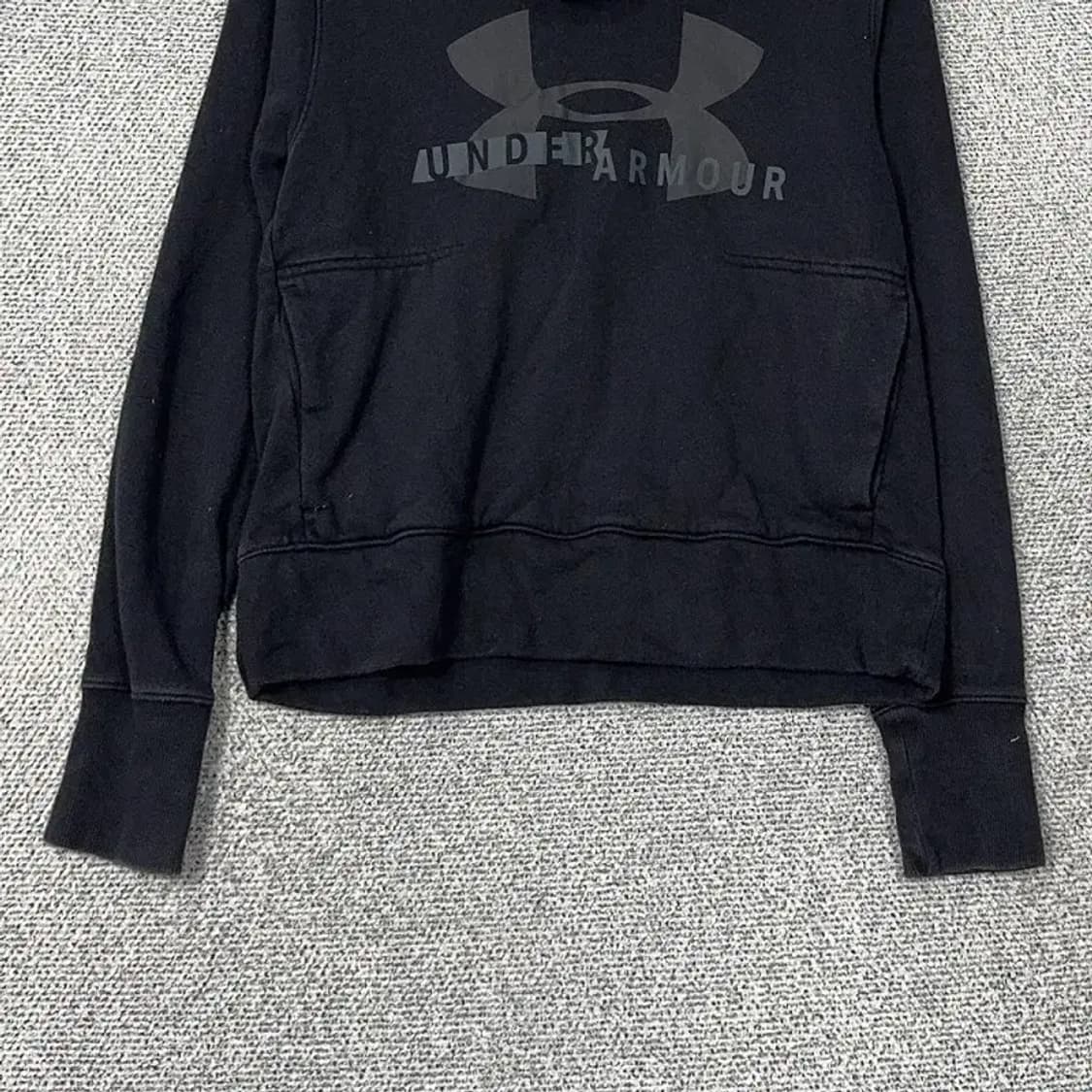 언더아머 로고 프린팅 블랙 후드티 XS 상품이미지4