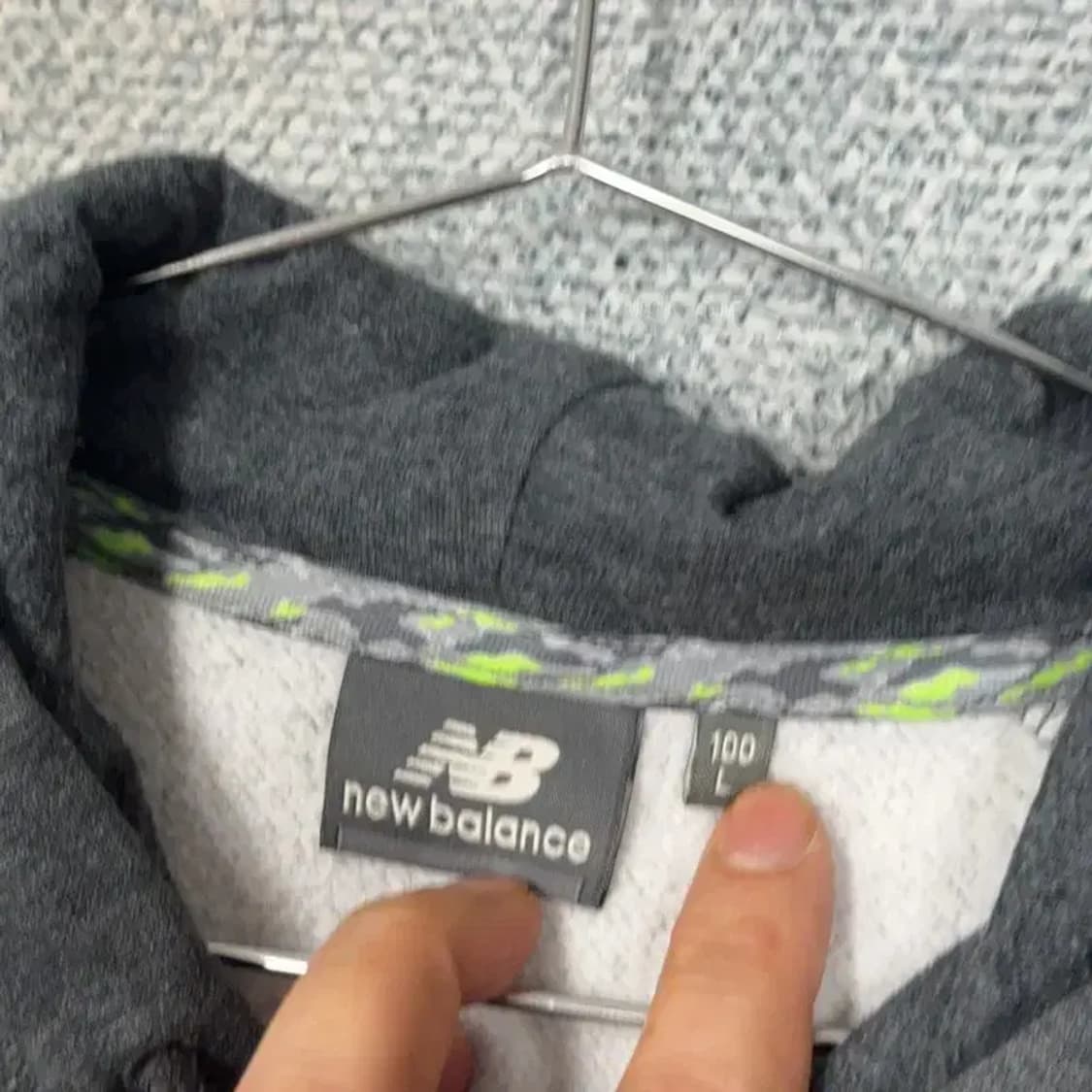 뉴발란스 로고 프린팅 그레이 후드티 L 상품이미지3