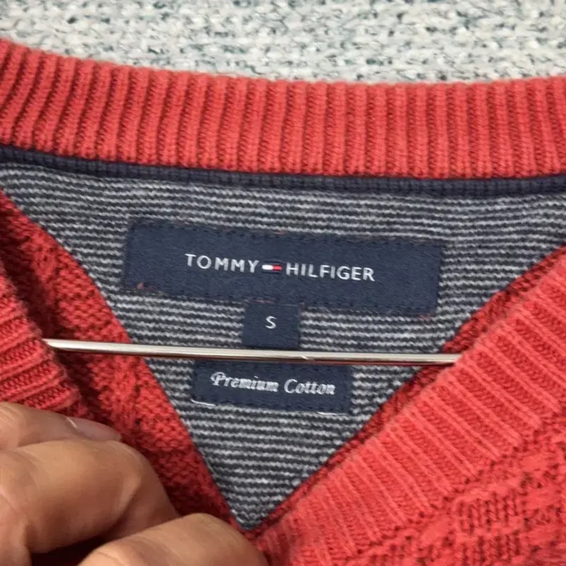 타미힐피거 코튼 라운드넥 레드 니트 S 상품이미지5