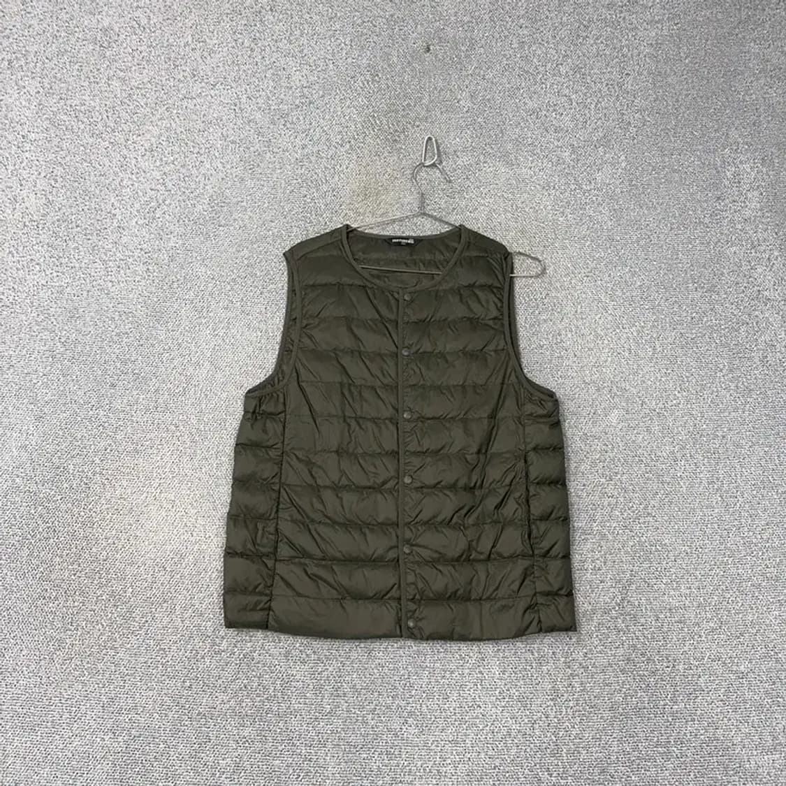 이젠벅 카키 경량 패딩 조끼 100 상품이미지1