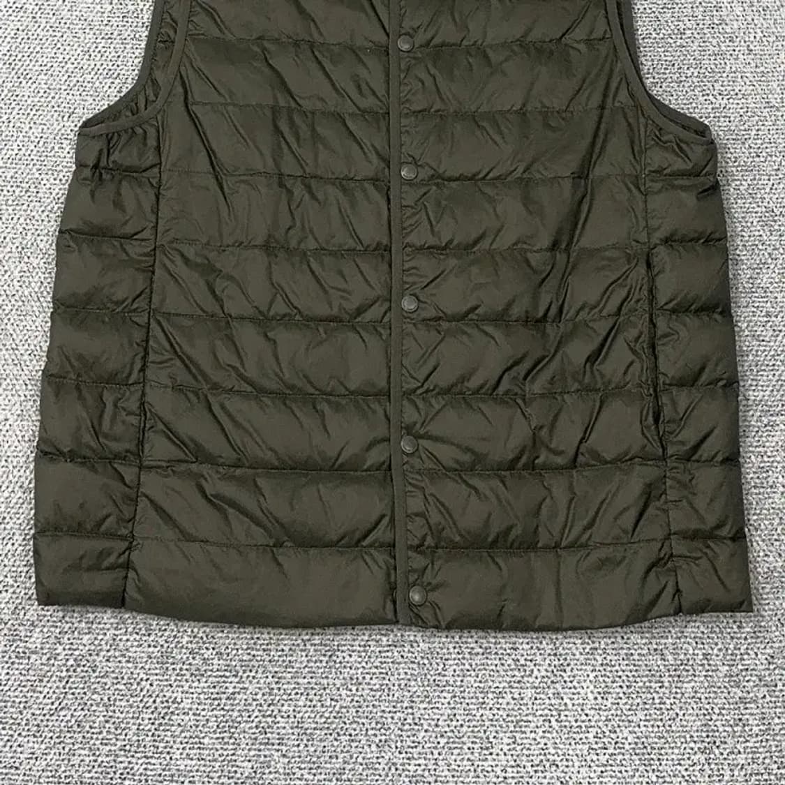 이젠벅 카키 경량 패딩 조끼 100 상품이미지4