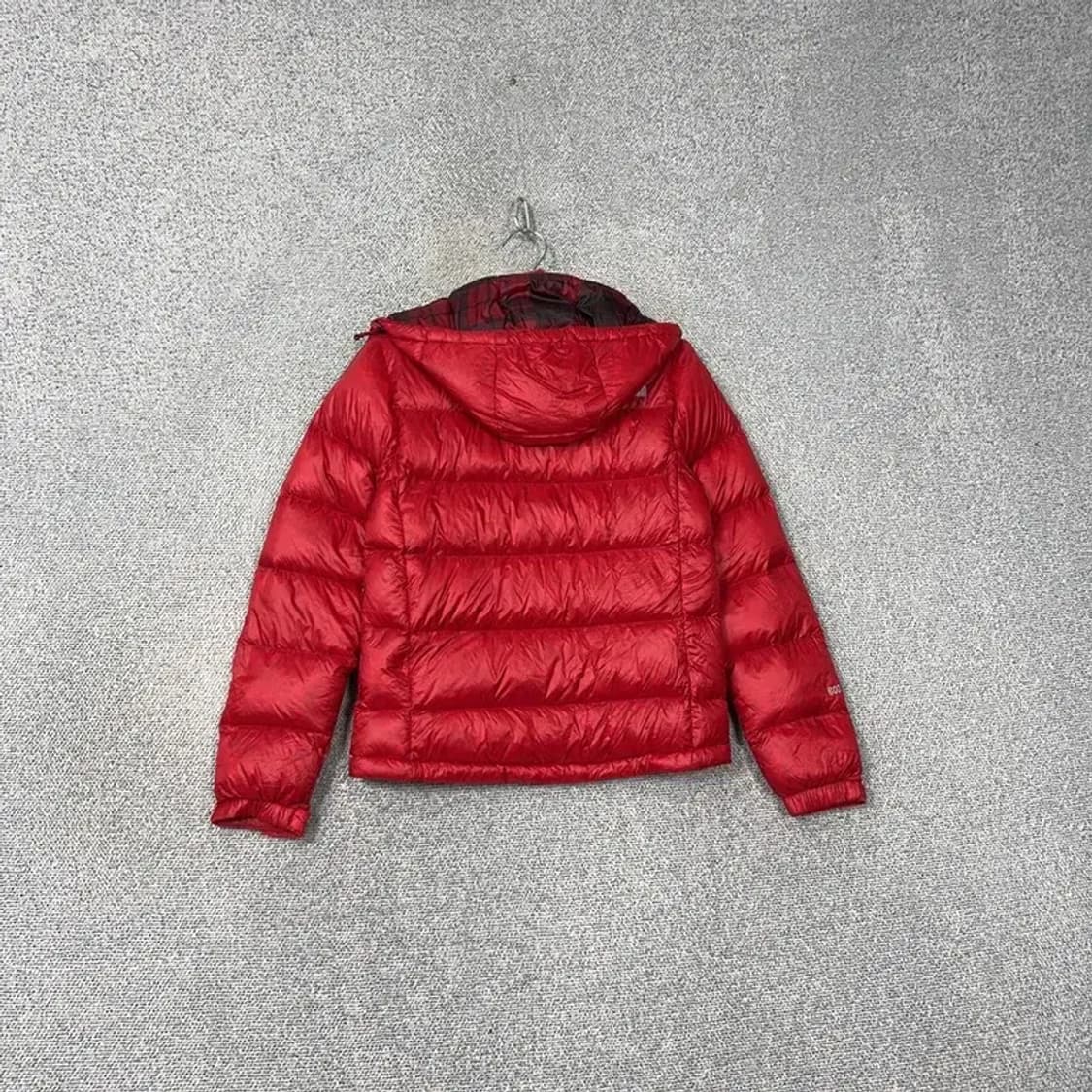 노스페이스 화이트라벨 눕시 800 레드 패딩 XS 상품이미지2