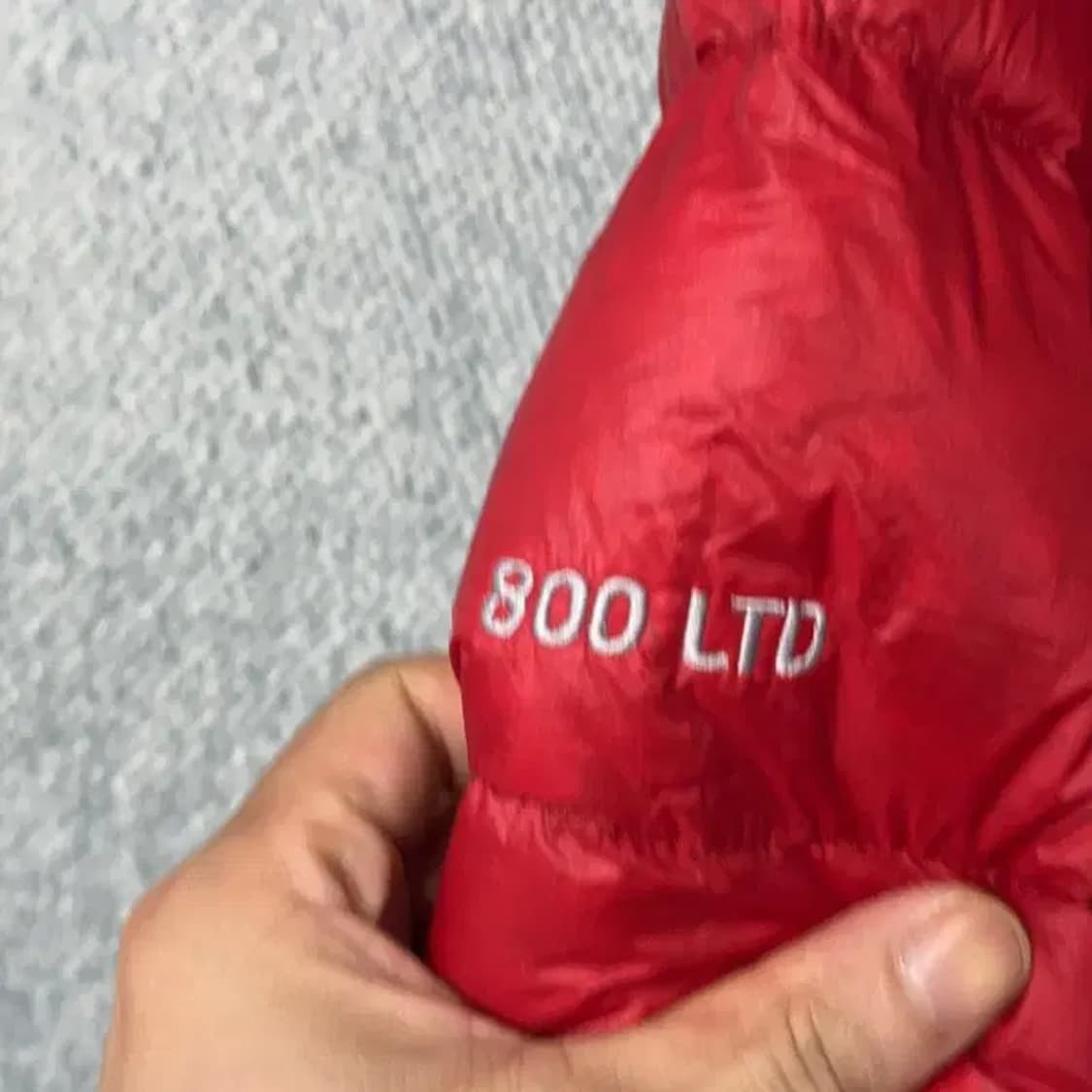 노스페이스 화이트라벨 눕시 800 레드 패딩 XS 상품이미지3