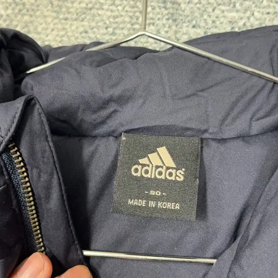아디다스 로고 블랙 패딩 90 상품이미지3