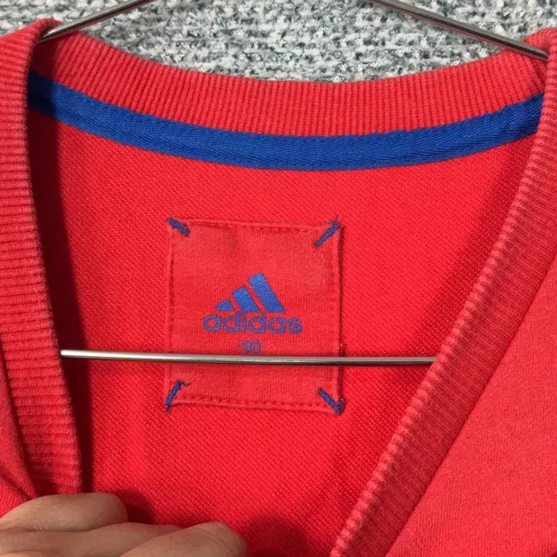 아디다스 로고 레드 맨투맨 90 상품이미지3