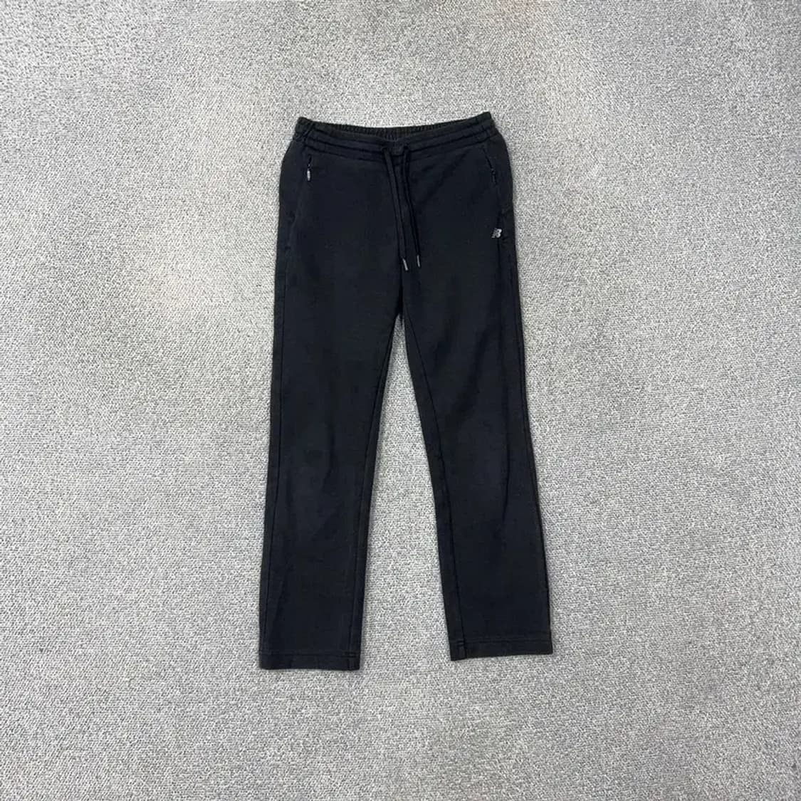 뉴발란스 로고 블랙 팬츠 70 상품이미지1