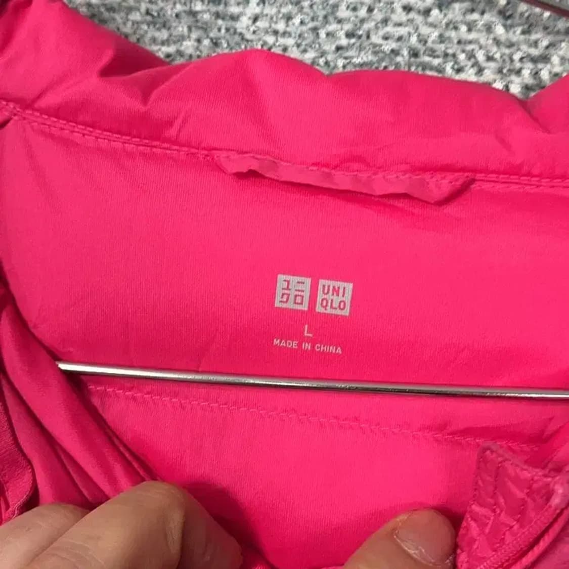 유니클로 핑크 후드 경량 패딩 L 상품이미지3
