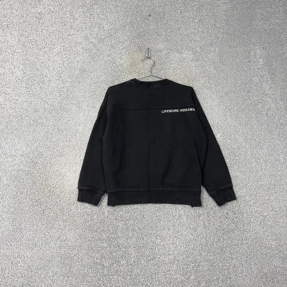 라이프워크 로고 블랙 맨투맨 S 상품이미지2