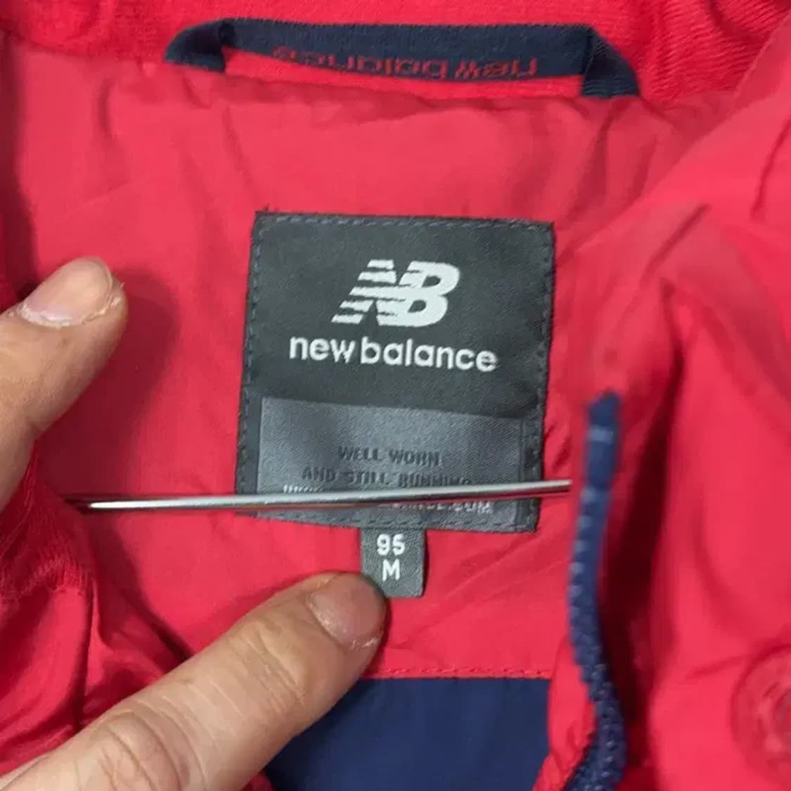 뉴발란스 로고 레드 패딩 조끼 M 상품이미지6