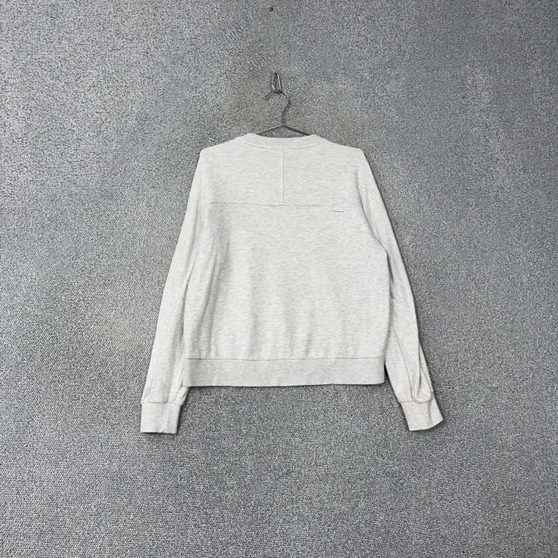 뉴발란스 프린팅 라이트 그레이 맨투맨 S 상품이미지2