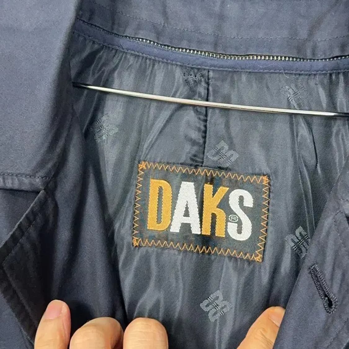 닥스 네이비 남성 클래식 빈티지 트렌치 코트 FREE 상품이미지5