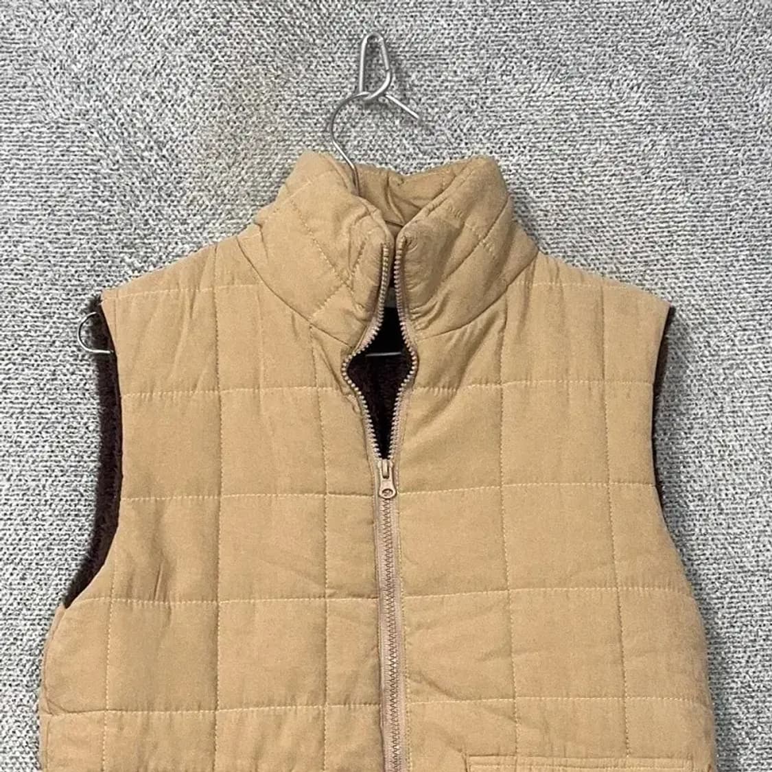 멜로이 베이지 퀄팅 캐주얼 포켓 조끼 상품이미지3