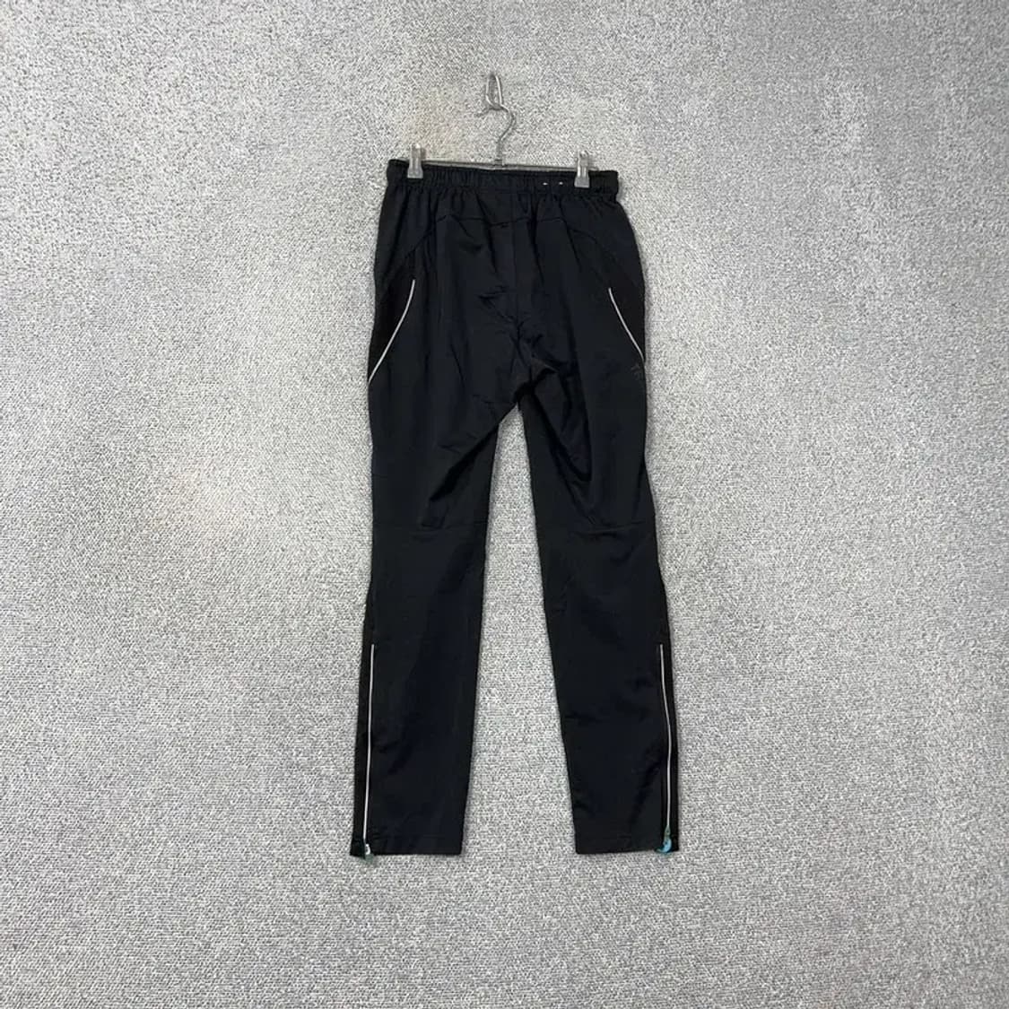 뉴발란스 블랙 로고 여성 기능성 트레이닝 팬츠 M 상품이미지2