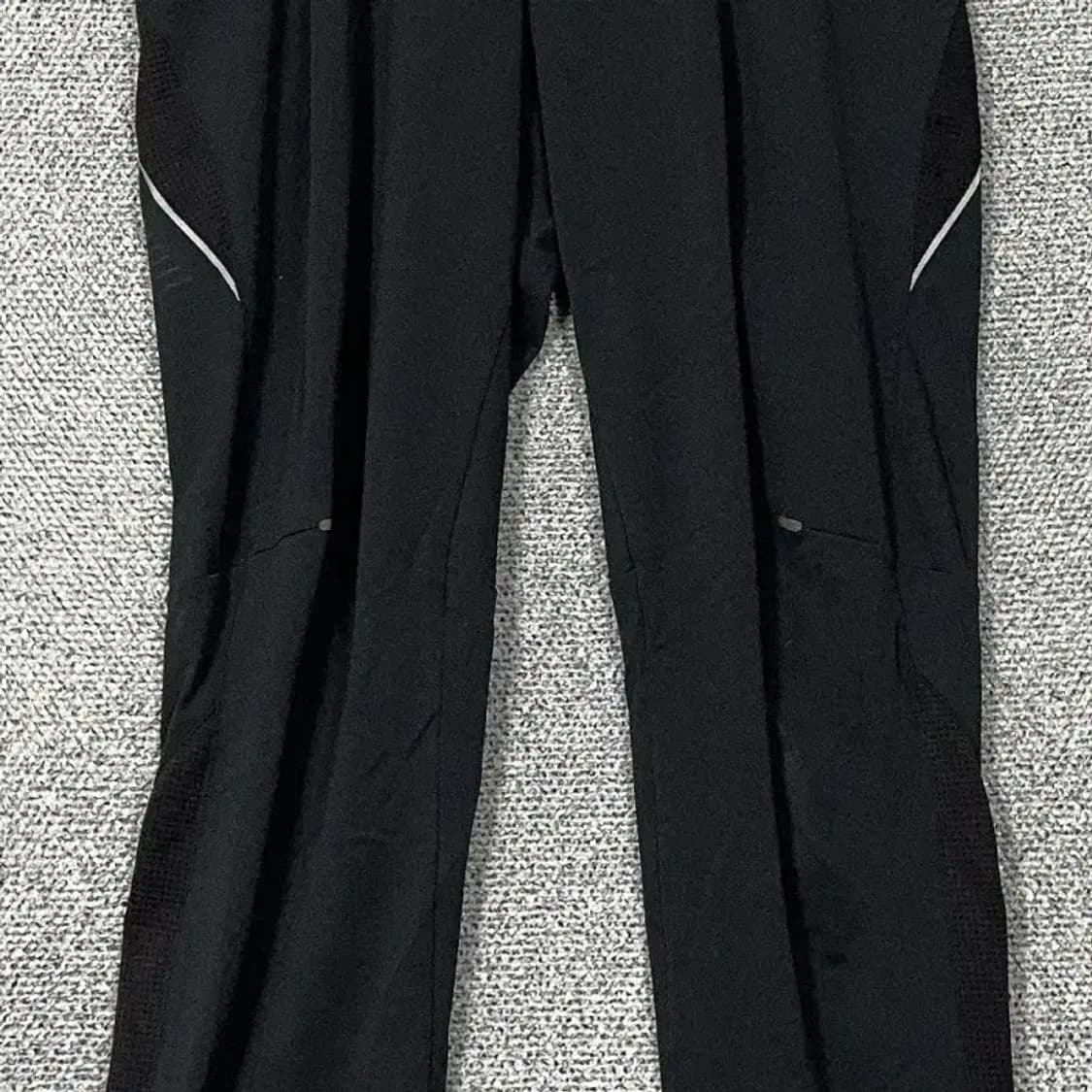 뉴발란스 블랙 로고 여성 기능성 트레이닝 팬츠 M 상품이미지4