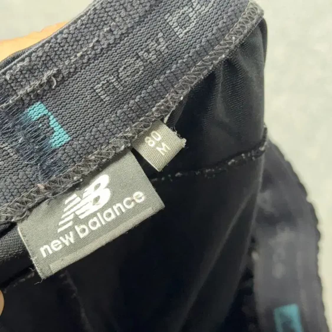 뉴발란스 블랙 로고 여성 기능성 트레이닝 팬츠 M 상품이미지6