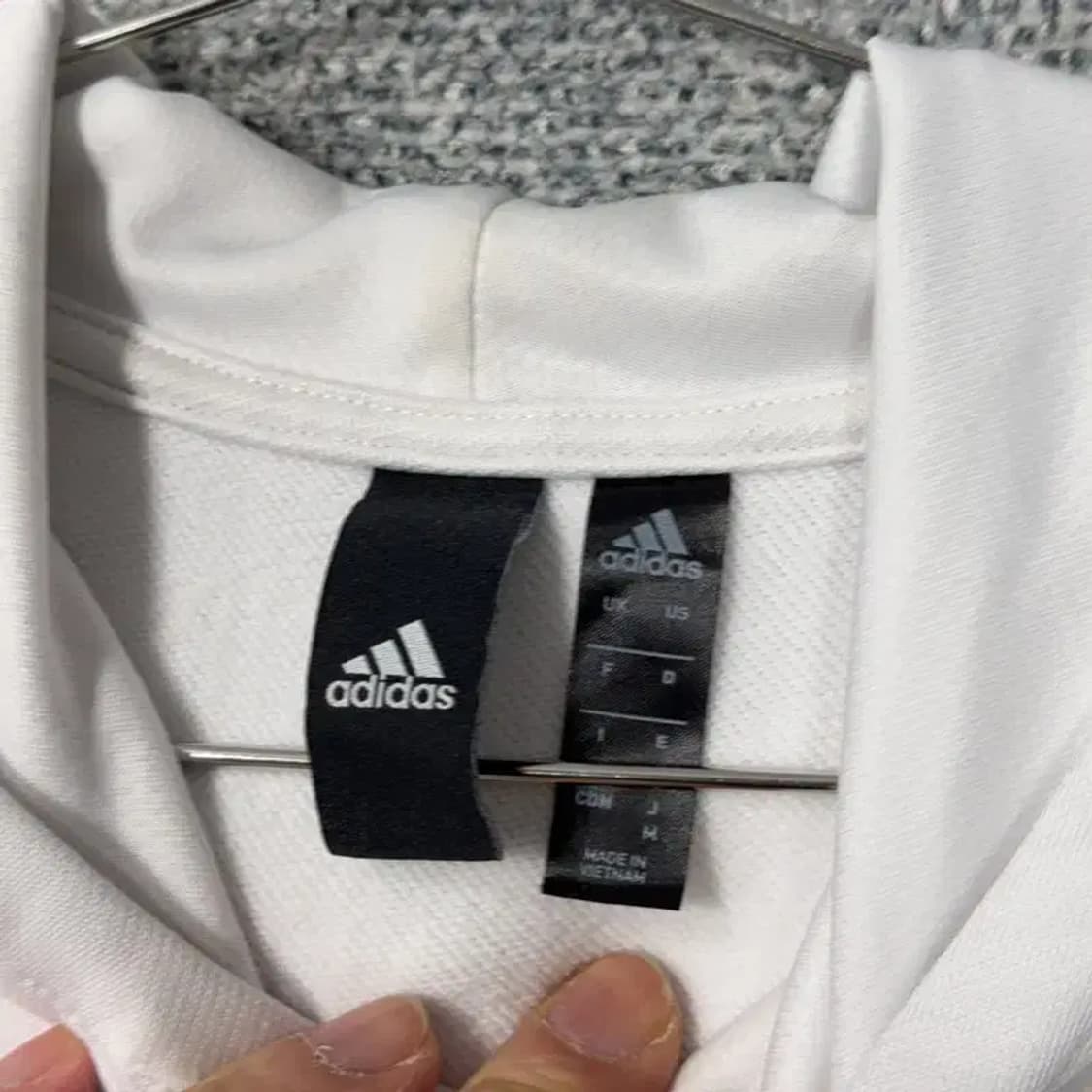 아디다스 프린팅 빅로고 화이트 후드티 M 상품이미지3