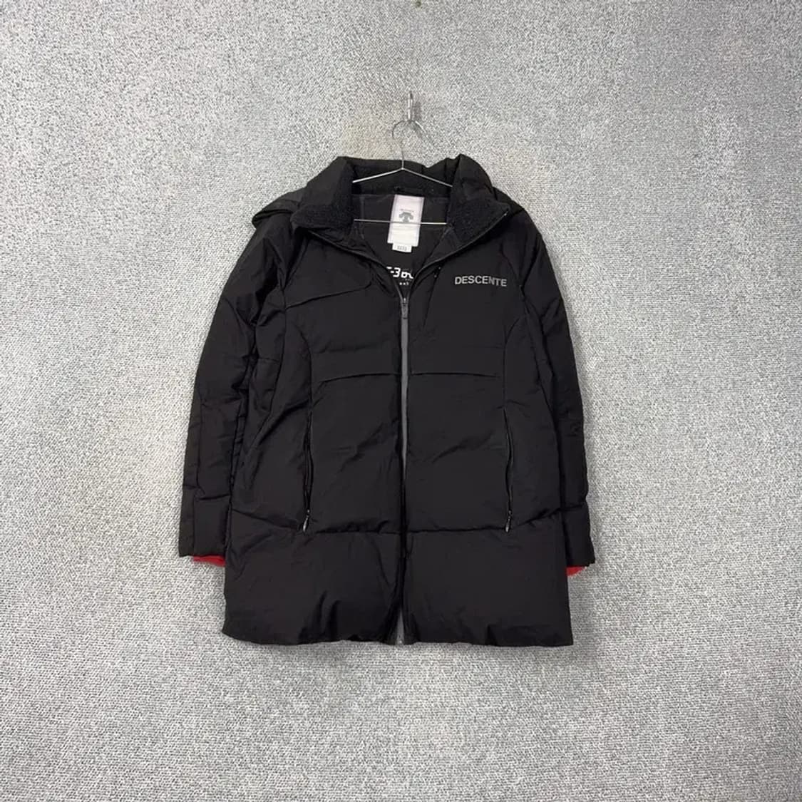 데상트 로고 여성 블랙 패딩 M 상품이미지1